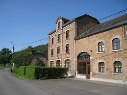Ardennes Stay for 21 Guests