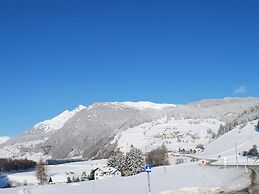 Modern Holiday Apartment in Rennweg am Katschberg