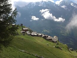 Modern Holiday Apartment in Rennweg am Katschberg