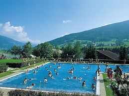 Modern Holiday Apartment in Rennweg am Katschberg
