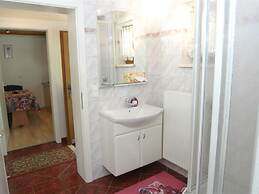 Modern Holiday Apartment in Rennweg am Katschberg