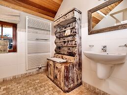 Cozy Holiday Home in Ennal