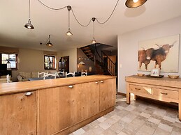 Cozy Holiday Home in Ennal