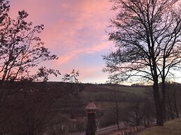 Holiday Home in Reimboldshausen With Balcony