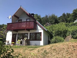 Holiday Home in Reimboldshausen With Balcony