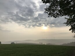 Holiday Home in Reimboldshausen With Balcony
