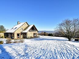 Villa With 5 Bedrooms and 4 Bathrooms