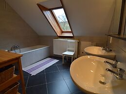 Villa With 5 Bedrooms and 4 Bathrooms