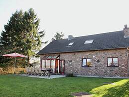 Nice Holiday Farmhouse Located in Sourbrodt near Ski Resort of Ovifat