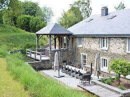 Cozy Holiday Home in Bièvre with Hot Tub