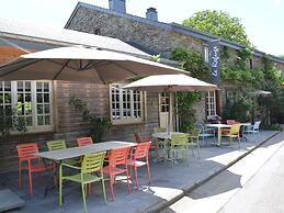 Cozy Holiday Home in Bièvre with Hot Tub