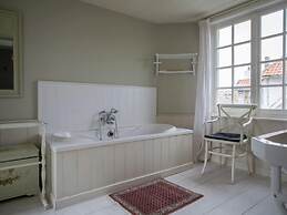 Beautiful Villa Near the Sea