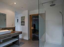 Beautiful Villa Near the Sea