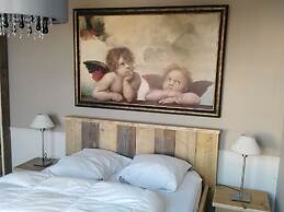 Beautiful Villa Near the Sea