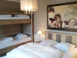 Beautiful Villa Near the Sea