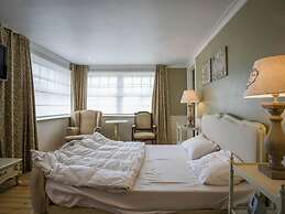 Beautiful Villa Near the Sea