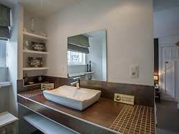 Beautiful Villa Near the Sea