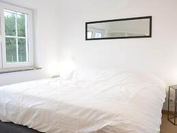 Superb Holiday Home With Garden in Serinchamps