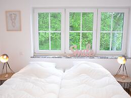 Superb Holiday Home With Garden in Serinchamps