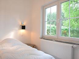 Superb Holiday Home With Garden in Serinchamps