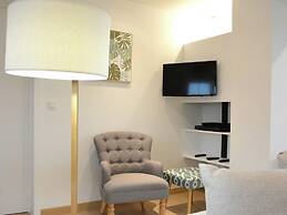 Superb Holiday Home With Garden in Serinchamps