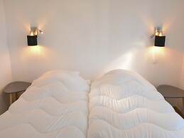 Superb Holiday Home With Garden in Serinchamps