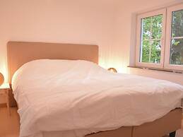 Superb Holiday Home With Garden in Serinchamps