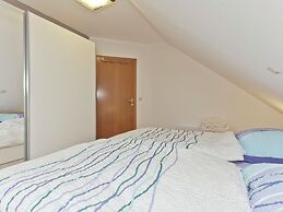 Furnished Apartment in Nieheim Germany near Forest