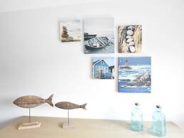 Cozy Holiday Home near Westhoek