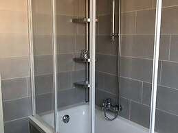 Cozy Holiday Home near Westhoek