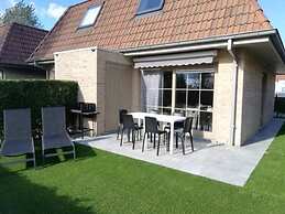 Cozy Holiday Home near Westhoek
