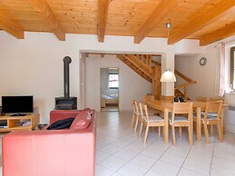 Holiday Home With a Convenient Location in the Giant Mountains for Sum