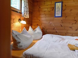 Holiday Home on a Horse Farm in Heath