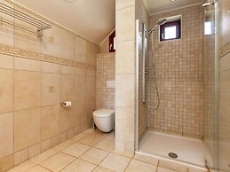 Villa With Pool and Sauna Near the sea