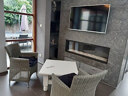 Villa Stay With Pool & Sauna