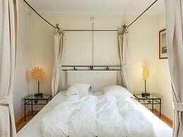 Villa With Pool and Sauna Near the sea