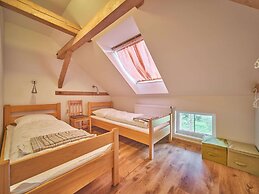 Holiday Home in Lampertice With Swimming Pool