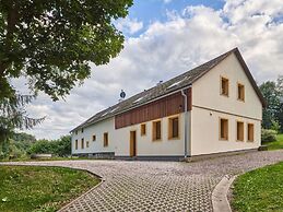 Holiday Home in Lampertice With Swimming Pool