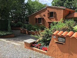 Cosy and Snug Holiday Home With Joint Swimming Pool
