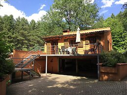Cosy and Snug Holiday Home With Joint Swimming Pool
