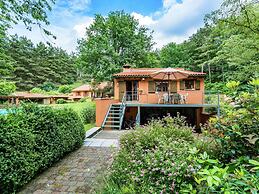 Cosy and Snug Holiday Home With Joint Swimming Pool