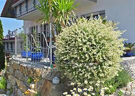 Balcony Views & Forest Calm