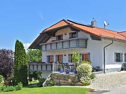 Beautiful Apartment in the Bavarian Forest With Balcony and Whirlpool 