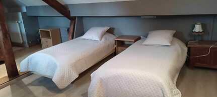 Pretty House in the Ardennes With Swimming Pool & Games Room