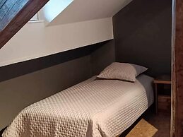 Pretty House in the Ardennes With Swimming Pool & Games Room