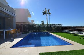 Sunny Villa With Fenced Garden