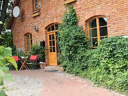 Gutshaus in Gressow mit Teich
