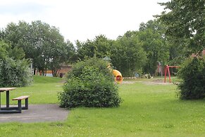 Gutshaus in Gressow mit Teich