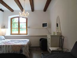 Gutshaus in Gressow mit Teich