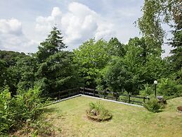 Modern Holiday Home With big Garden Near Forest